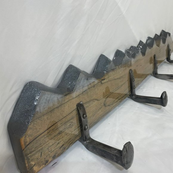 Rustic 4 coat wall mount hanger - Picture 3 of 4